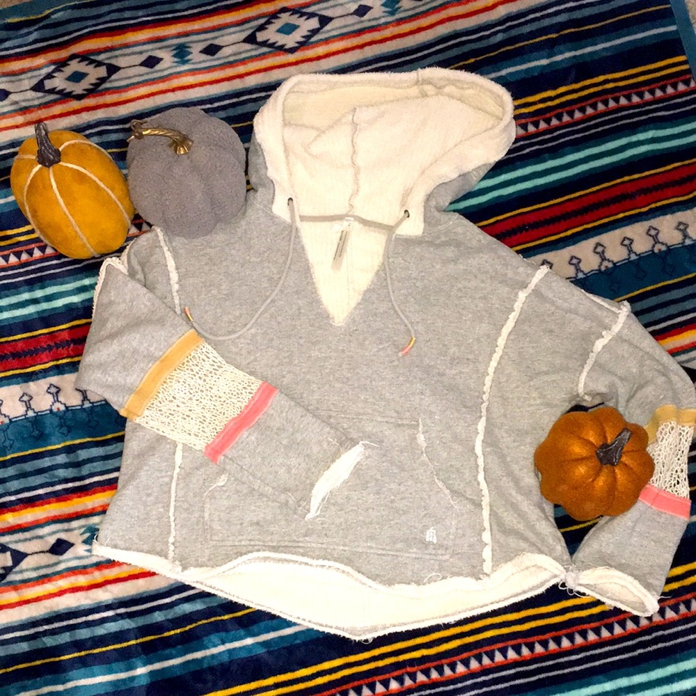 Distressed cropped boho hoodie size S 100% cotton